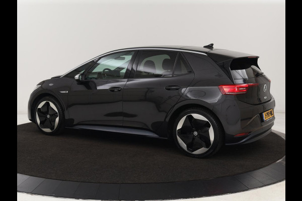 Volkswagen ID.3 First Max 58 kWh | Panoramadak | Head-Up | Stoel & stuurverwarming | Adaptive cruise | Camera | Massage | Elektrische stoelen | Trekhaak | Sfeerverlichting | Carplay | Matrix LED