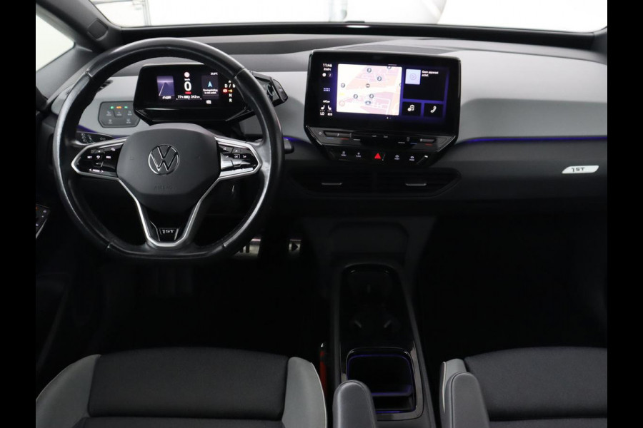 Volkswagen ID.3 First Max 58 kWh | Panoramadak | Head-Up | Stoel & stuurverwarming | Adaptive cruise | Camera | Massage | Elektrische stoelen | Trekhaak | Sfeerverlichting | Carplay | Matrix LED