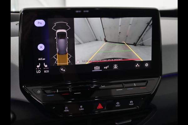 Volkswagen ID.3 First Max 58 kWh | Panoramadak | Head-Up | Stoel & stuurverwarming | Adaptive cruise | Camera | Massage | Elektrische stoelen | Trekhaak | Sfeerverlichting | Carplay | Matrix LED
