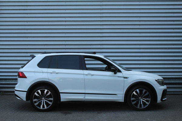 Volkswagen Tiguan 2.0 TSI 230pk 4Motion Highline Business R-Line DSG7 Panoramadak Clima Cruise Navi PDC  Dig. Cockpit HUD El. Klep 20"LMV