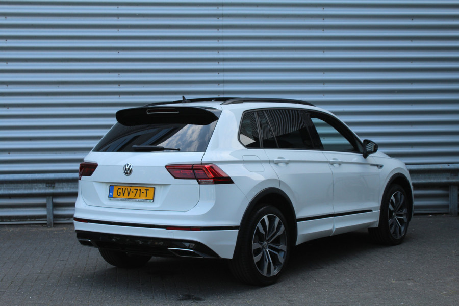 Volkswagen Tiguan 2.0 TSI 230pk 4Motion Highline Business R-Line DSG7 Panoramadak Clima Cruise Navi PDC  Dig. Cockpit HUD El. Klep 20"LMV