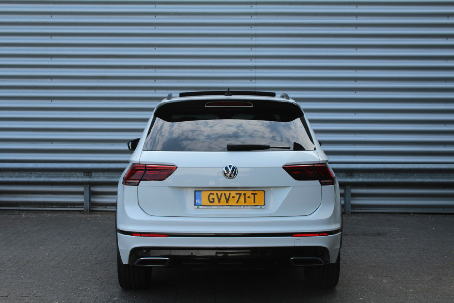Volkswagen Tiguan 2.0 TSI 230pk 4Motion Highline Business R-Line DSG7 Panoramadak Clima Cruise Navi PDC  Dig. Cockpit HUD El. Klep 20"LMV