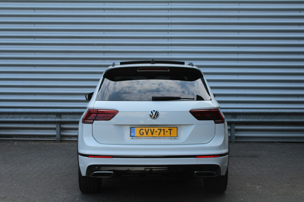 Volkswagen Tiguan 2.0 TSI 230pk 4Motion Highline Business R-Line DSG7 Panoramadak Clima Cruise Navi PDC  Dig. Cockpit HUD El. Klep 20"LMV