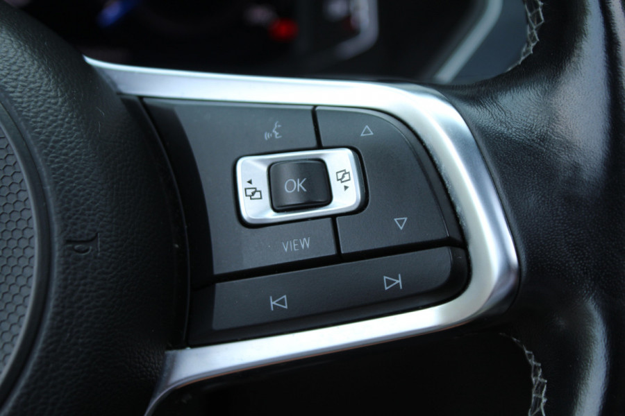 Volkswagen Tiguan 2.0 TSI 230pk 4Motion Highline Business R-Line DSG7 Panoramadak Clima Cruise Navi PDC  Dig. Cockpit HUD El. Klep 20"LMV
