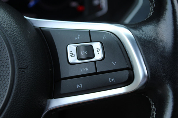Volkswagen Tiguan 2.0 TSI 230pk 4Motion Highline Business R-Line DSG7 Panoramadak Clima Cruise Navi PDC  Dig. Cockpit HUD El. Klep 20"LMV