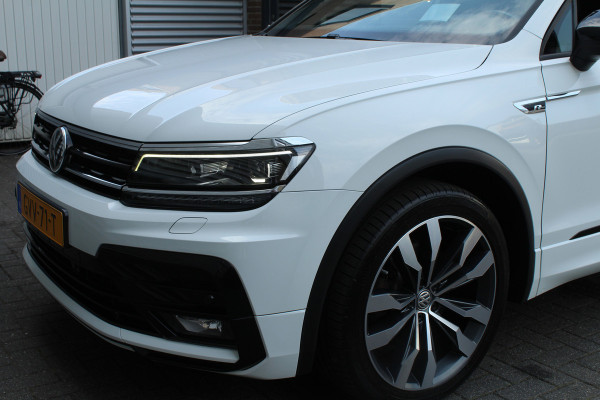 Volkswagen Tiguan 2.0 TSI 230pk 4Motion Highline Business R-Line DSG7 Panoramadak Clima Cruise Navi PDC  Dig. Cockpit HUD El. Klep 20"LMV
