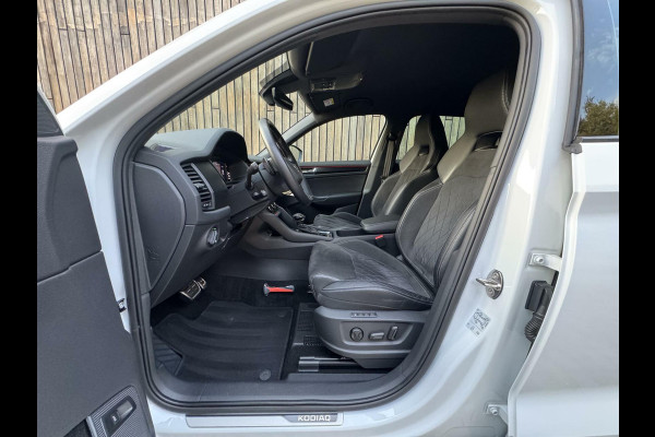 Škoda Kodiaq 1.5 TSI Sportline Automaat | Trekhaak uitklapbaar | Navigatiesysteem | Stoelverwarming | Stuurverwarming | Getint glas | Cruise