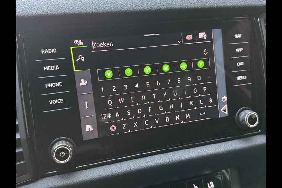 Škoda Kodiaq 1.5 TSI Sportline Automaat | Trekhaak uitklapbaar | Navigatiesysteem | Stoelverwarming | Stuurverwarming | Getint glas | Cruise