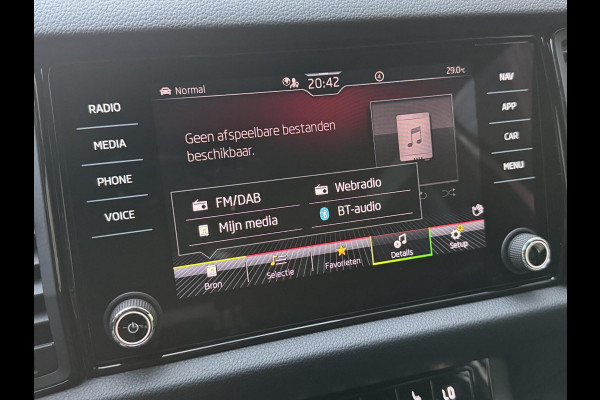 Škoda Kodiaq 1.5 TSI Sportline Automaat | Trekhaak uitklapbaar | Navigatiesysteem | Stoelverwarming | Stuurverwarming | Getint glas | Cruise