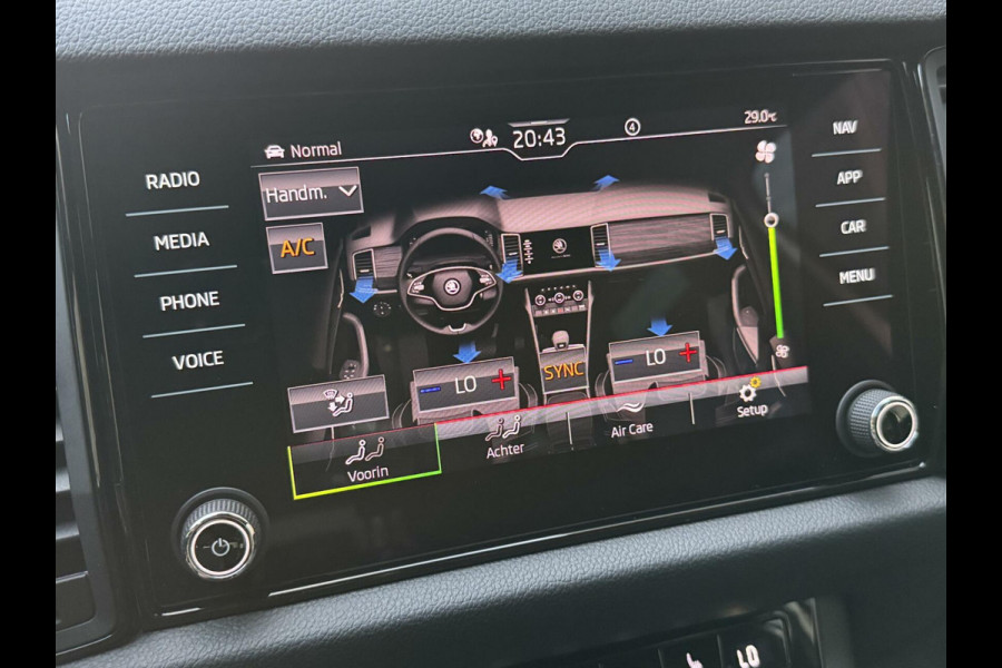 Škoda Kodiaq 1.5 TSI Sportline Automaat | Trekhaak uitklapbaar | Navigatiesysteem | Stoelverwarming | Stuurverwarming | Getint glas | Cruise