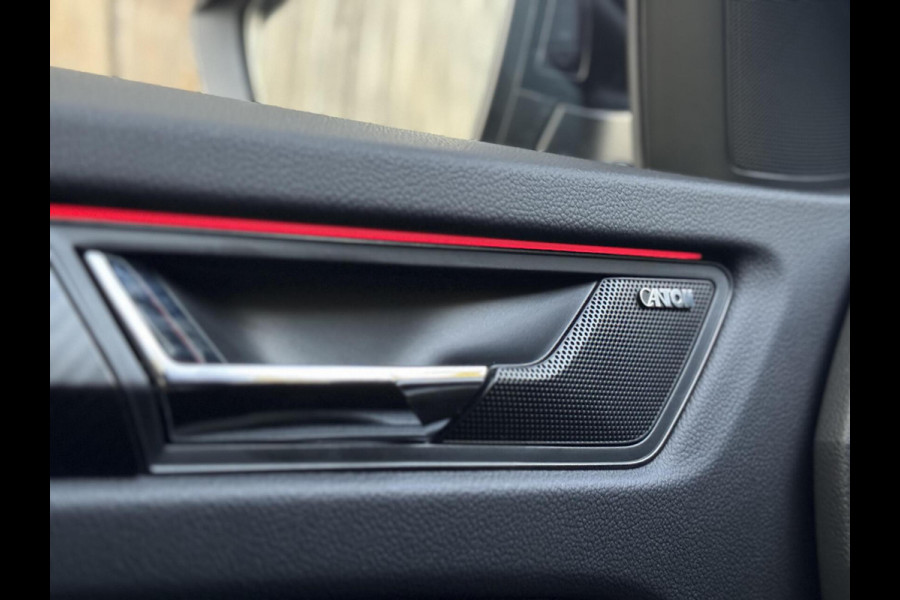 Škoda Kodiaq 1.5 TSI Sportline Automaat | Trekhaak uitklapbaar | Navigatiesysteem | Stoelverwarming | Stuurverwarming | Getint glas | Cruise