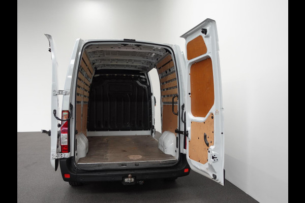 Renault Master T35 2.3 dCi 180PK L2H2 Energy Airco Cruise Control Camera Navi PDC V+A Trekhaak 270° Deuren