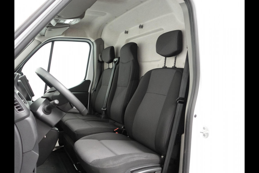 Renault Master T35 2.3 dCi 180PK L2H2 Energy Airco Cruise Control Camera Navi PDC V+A Trekhaak 270° Deuren