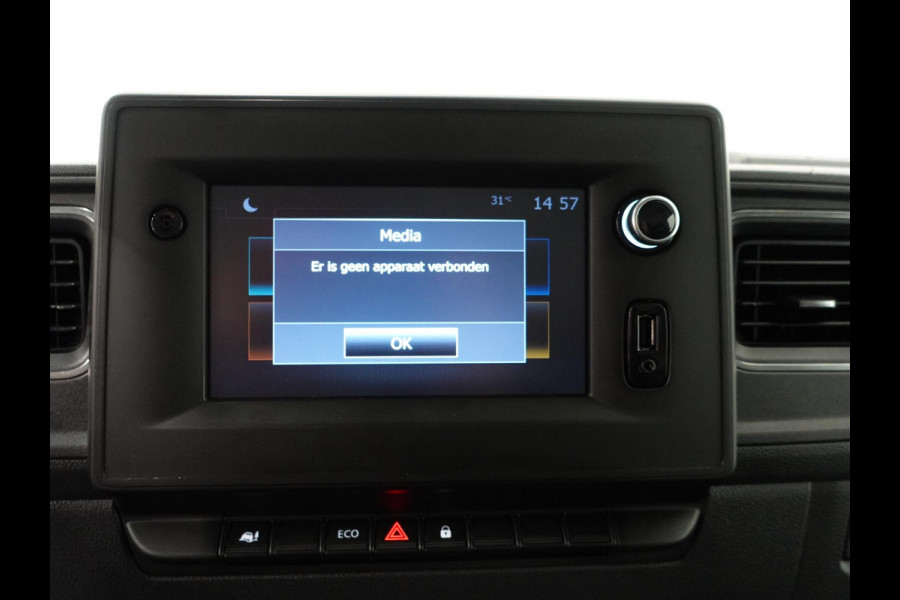 Renault Master T35 2.3 dCi 180PK L2H2 Energy Airco Cruise Control Camera Navi PDC V+A Trekhaak 270° Deuren