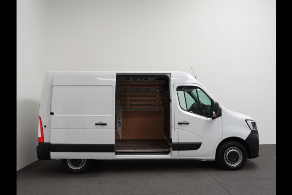 Renault Master T35 2.3 dCi 180PK L2H2 Energy Airco Cruise Control Camera Navi PDC V+A Trekhaak 270° Deuren