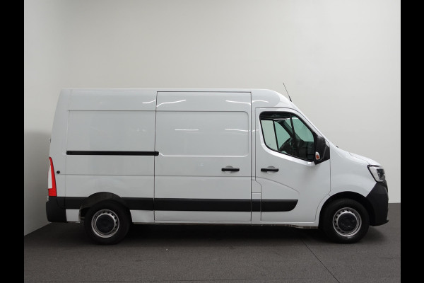 Renault Master T35 2.3 dCi 180PK L2H2 Energy Airco Cruise Control Camera Navi PDC V+A Trekhaak 270° Deuren