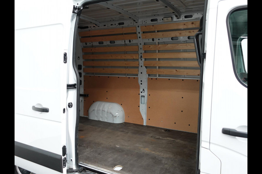 Renault Master T35 2.3 dCi 180PK L2H2 Energy Airco Cruise Control Camera Navi PDC V+A Trekhaak 270° Deuren