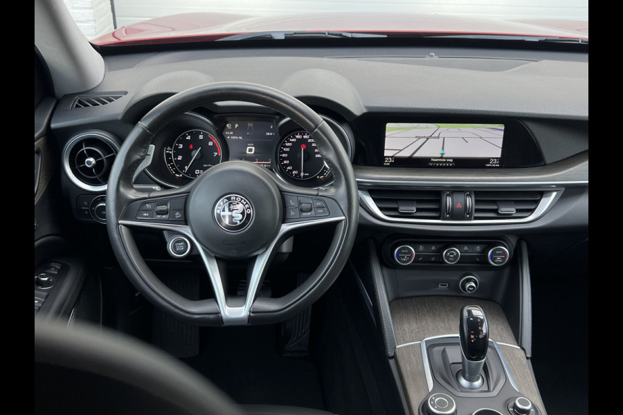 Alfa Romeo Stelvio 2.0 T AWD Special Edition | Trekhaak | Leder | Camera | Memory