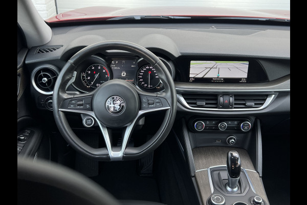 Alfa Romeo Stelvio 2.0 T AWD Special Edition | Trekhaak | Leder | Camera | Memory