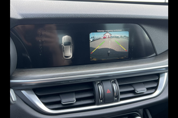 Alfa Romeo Stelvio 2.0 T AWD Special Edition | Trekhaak | Leder | Camera | Memory