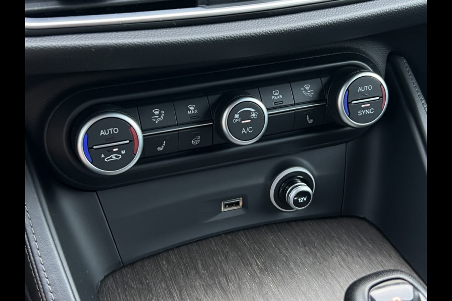 Alfa Romeo Stelvio 2.0 T AWD Special Edition | Trekhaak | Leder | Camera | Memory