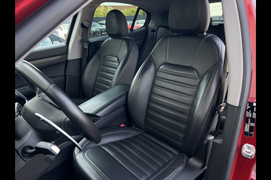 Alfa Romeo Stelvio 2.0 T AWD Special Edition | Trekhaak | Leder | Camera | Memory