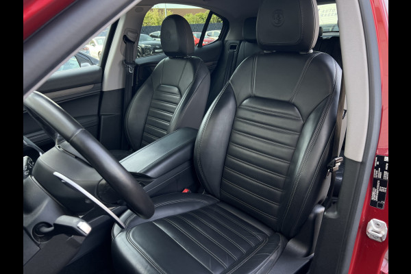 Alfa Romeo Stelvio 2.0 T AWD Special Edition | Trekhaak | Leder | Camera | Memory