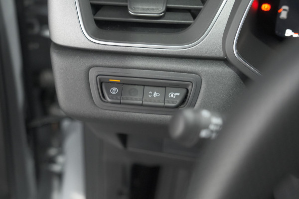Renault Captur TCe 90 Techno | Nieuw Model | Camera | Harman Kardon | Apple Carplay | Parkeersensoren | 18 Inch Lichtmetalen Velgen