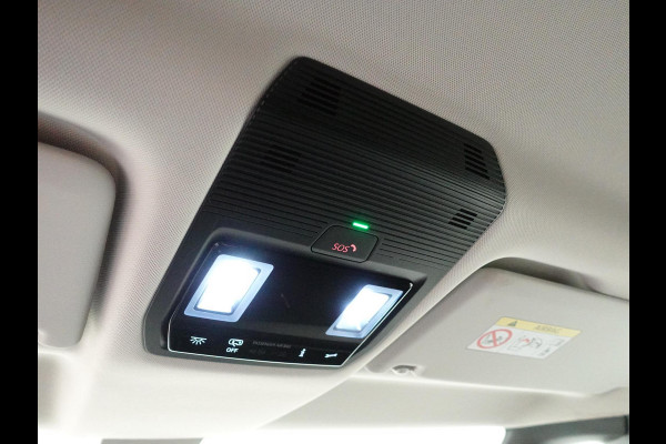 Volkswagen ID. Buzz Cargo 77 kWh 204pk Achterdeuren 3zits LED Cruise control Navigatie/ Apple Carplay