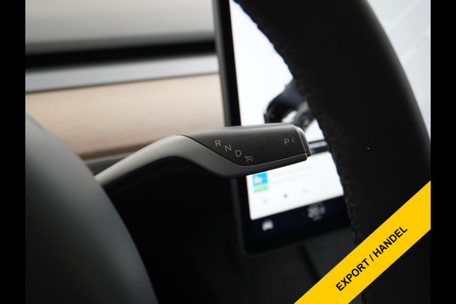 Tesla Model 3 RWD SR+ Nwe Model 60kWh LFP 283 PK Trekhaak Warmtepomp Elektr.A-klep FSD-3 Sentry Mode Bankverwarmd FSD 18" Premium Luidspr. Aut Navi LED Comfortstoelen ACC DAB Keyless en Voorverwarmen interieur via App One-Pedal-Drive Origineel Nederlandse auto Garantie Accu/Motor tot 31-03-2029 max 160.000km 1.584kg licht!