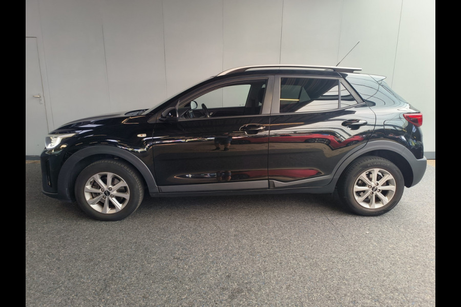 Kia Stonic 1.2 MPi Design Edition uit 2018 Rijklaar + 12 maanden Bovag-garantie Henk Jongen Auto's in Helmond,  al 50 jaar service zoals 't hoort!