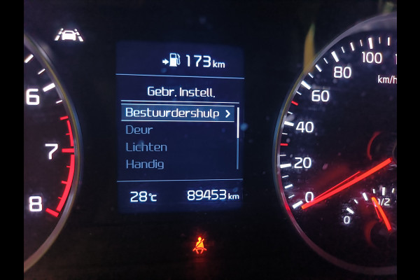 Kia Stonic 1.2 MPi Design Edition uit 2018 Rijklaar + 12 maanden Bovag-garantie Henk Jongen Auto's in Helmond,  al 50 jaar service zoals 't hoort!