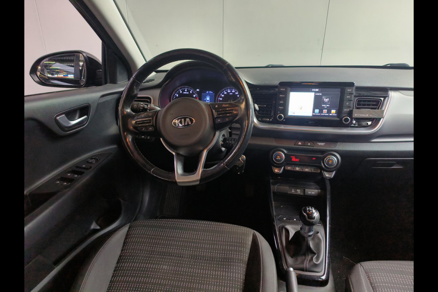 Kia Stonic 1.2 MPi Design Edition uit 2018 Rijklaar + 12 maanden Bovag-garantie Henk Jongen Auto's in Helmond,  al 50 jaar service zoals 't hoort!