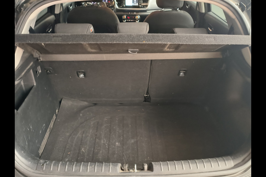 Kia Stonic 1.2 MPi Design Edition uit 2018 Rijklaar + 12 maanden Bovag-garantie Henk Jongen Auto's in Helmond,  al 50 jaar service zoals 't hoort!