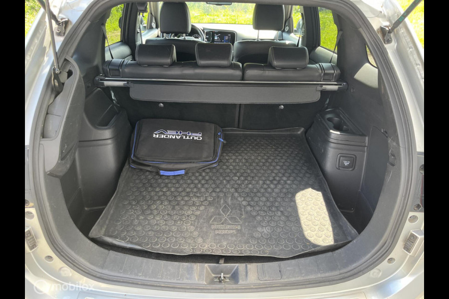 Mitsubishi Outlander 2.4 PHEV Instyle|trekhaak|zonnedak|leer