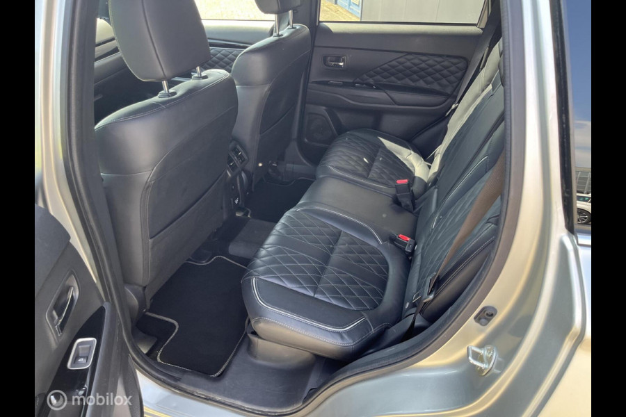 Mitsubishi Outlander 2.4 PHEV Instyle|trekhaak|zonnedak|leer