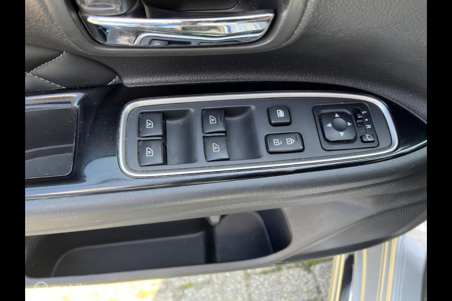 Mitsubishi Outlander 2.4 PHEV Instyle|trekhaak|zonnedak|leer