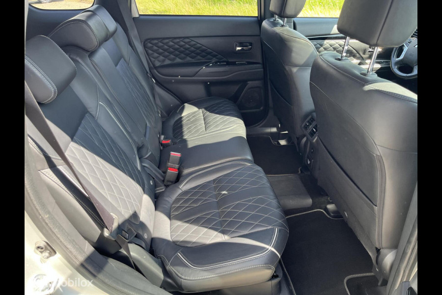 Mitsubishi Outlander 2.4 PHEV Instyle|trekhaak|zonnedak|leer