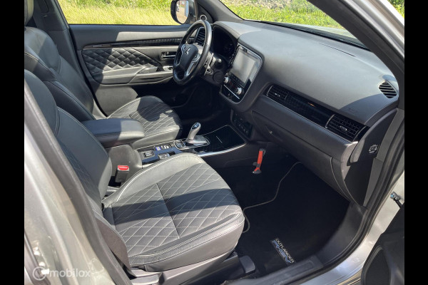 Mitsubishi Outlander 2.4 PHEV Instyle|trekhaak|zonnedak|leer