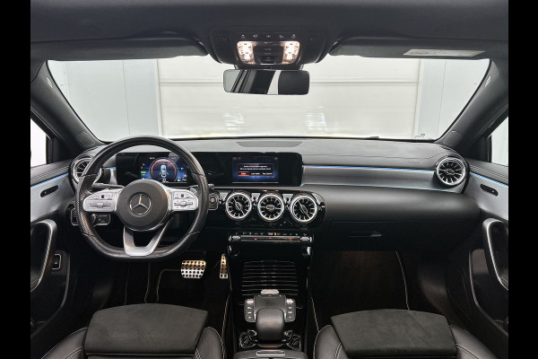 Mercedes-Benz A-Klasse 250 e Business Solution AMG Limited (Goed OnderH, Panorama, SfeerV, Carplay, Lane Assist, Navi, StoelV, Etc