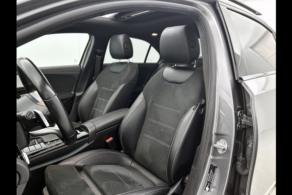 Mercedes-Benz A-Klasse 250 e Business Solution AMG Limited (Goed OnderH, Panorama, SfeerV, Carplay, Lane Assist, Navi, StoelV, Etc