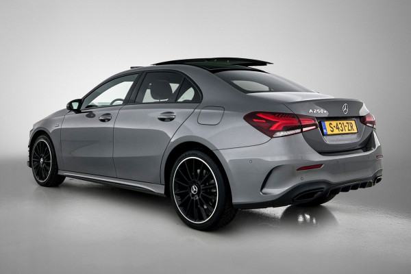 Mercedes-Benz A-Klasse 250 e Business Solution AMG Limited (Goed OnderH, Panorama, SfeerV, Carplay, Lane Assist, Navi, StoelV, Etc