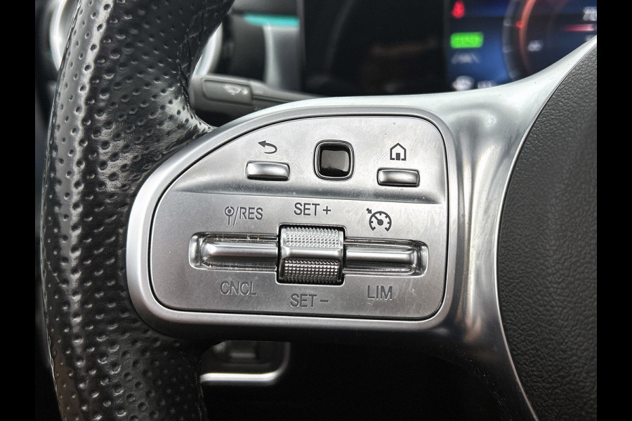 Mercedes-Benz A-Klasse 250 e Business Solution AMG Limited (Goed OnderH, Panorama, SfeerV, Carplay, Lane Assist, Navi, StoelV, Etc