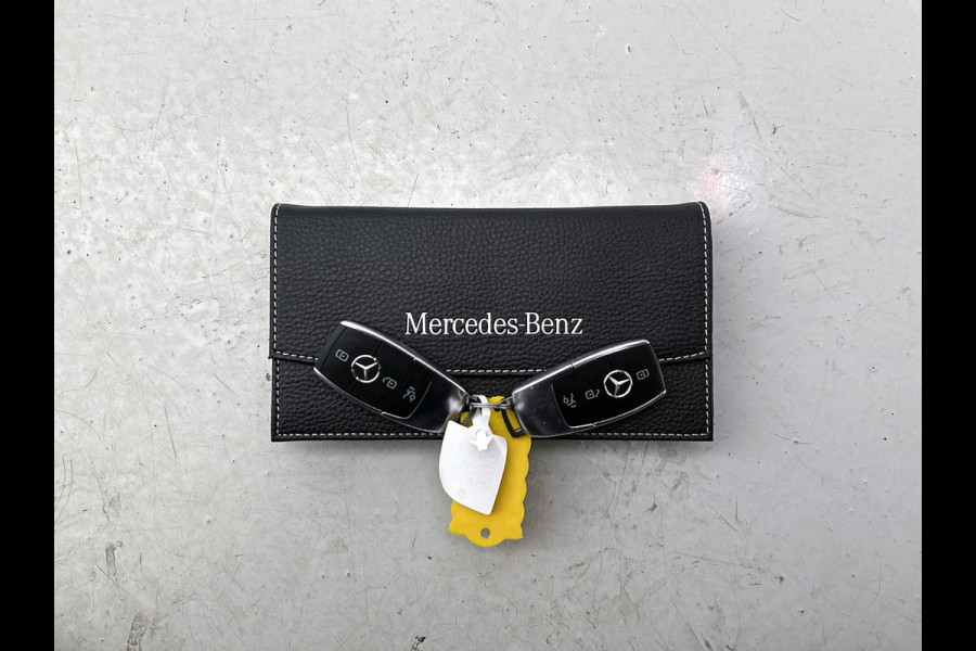Mercedes-Benz A-Klasse 250 e Business Solution AMG Limited (Goed OnderH, Panorama, SfeerV, Carplay, Lane Assist, Navi, StoelV, Etc