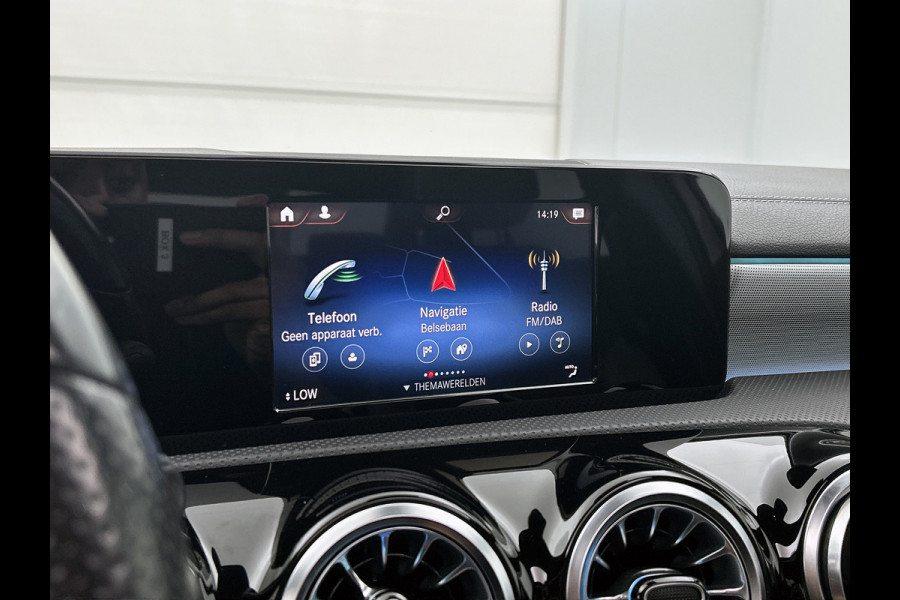 Mercedes-Benz A-Klasse 250 e Business Solution AMG Limited (Goed OnderH, Panorama, SfeerV, Carplay, Lane Assist, Navi, StoelV, Etc