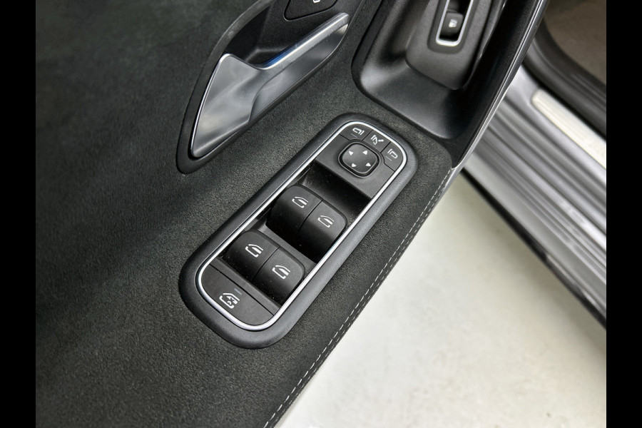 Mercedes-Benz A-Klasse 250 e Business Solution AMG Limited (Goed OnderH, Panorama, SfeerV, Carplay, Lane Assist, Navi, StoelV, Etc