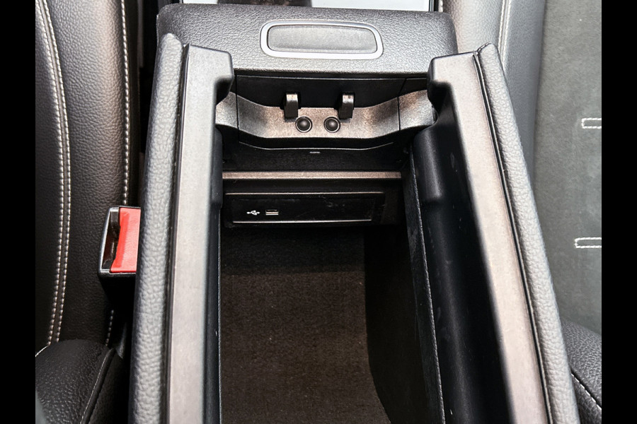 Mercedes-Benz A-Klasse 250 e Business Solution AMG Limited (Goed OnderH, Panorama, SfeerV, Carplay, Lane Assist, Navi, StoelV, Etc