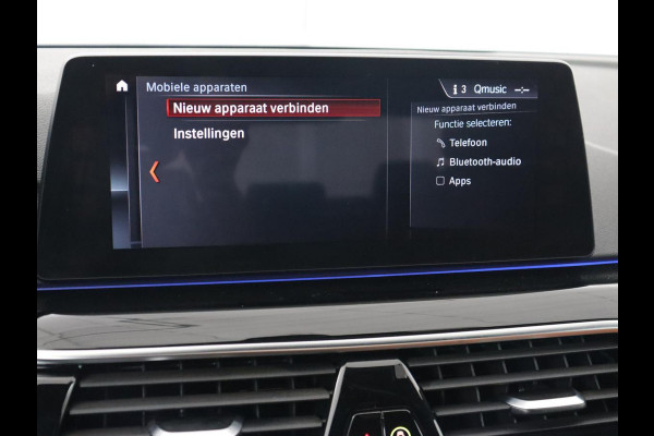 BMW 5 Serie 530e iPerformance | Leder | Stoelverwarming | Sfeerverlichting | Full LED | Navigatie | Parkeerhulp | Sportstoelen | Cruise control | PHEV | Plug In