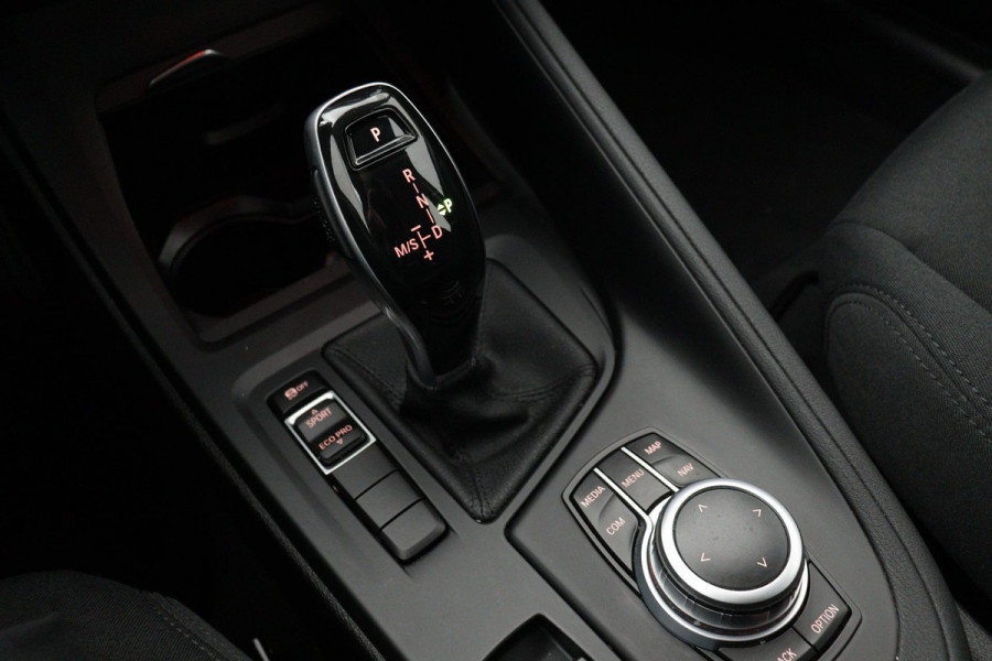 BMW X1 SDrive18i Business Edition OPRUIMPRIJS!!|Dealer onderH|NL-Auto| HEAD-UP | Cruise control|Climate Contr| ETC