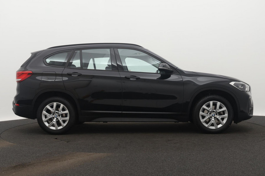 BMW X1 SDrive18i Business Edition OPRUIMPRIJS!!|Dealer onderH|NL-Auto| HEAD-UP | Cruise control|Climate Contr| ETC